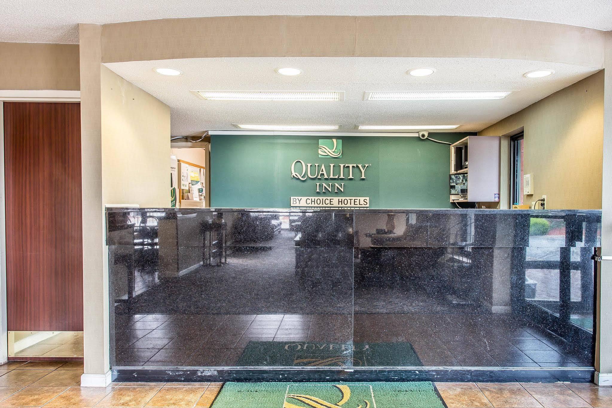 Quality Inn Greenville Near University Exterior photo